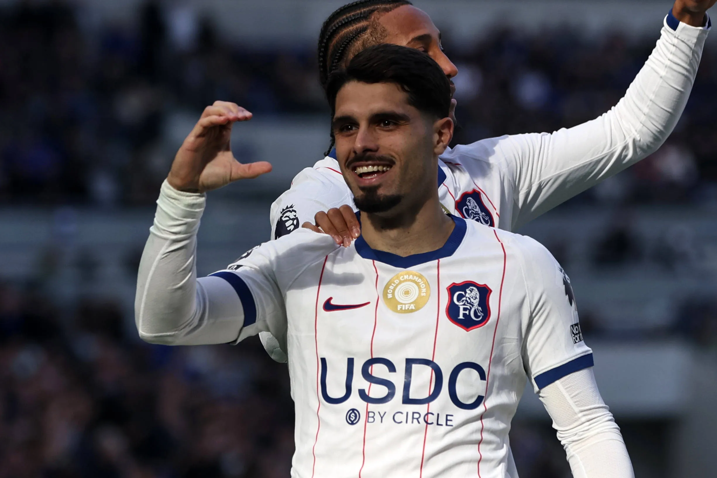 Chelsea vence o Everton sem minutos para Estêvão e novo alerta